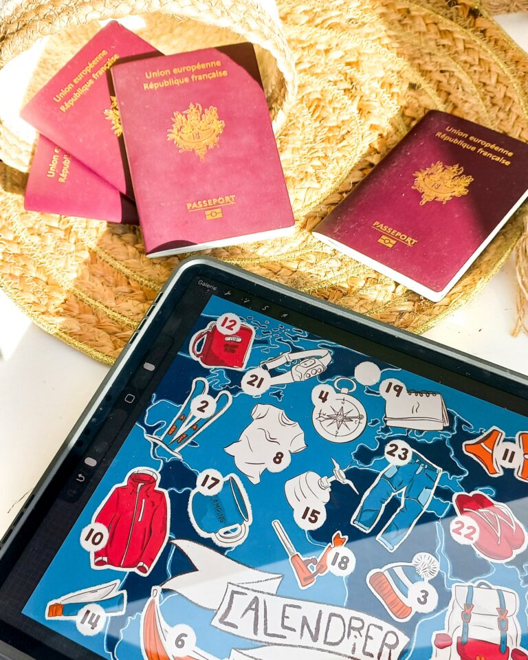 illustration sur tablette du calendrier de l'avent du voyageur avec passeport
